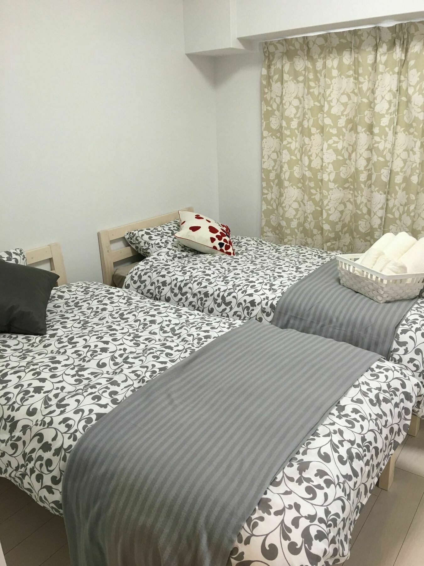 @Rlis_House Tennoji East Osaka Luaran gambar
