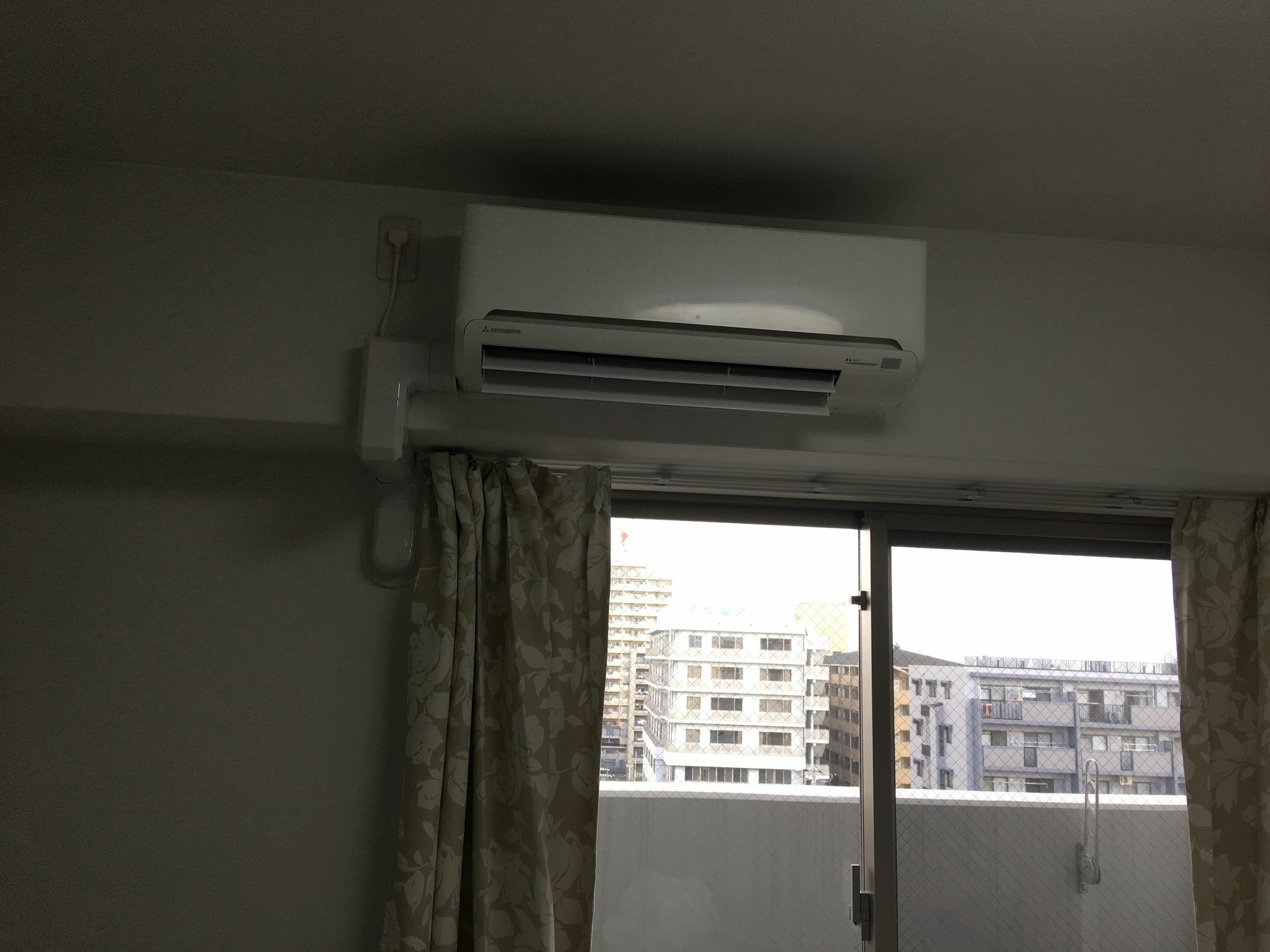 @Rlis_House Tennoji East Osaka Luaran gambar